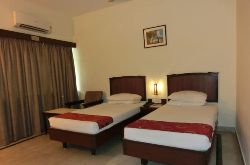 Hotel Thulashi Park Chennai Eksteriør billede