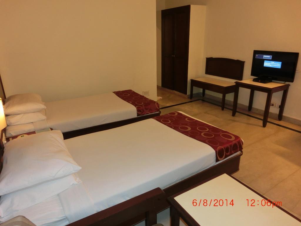Hotel Thulashi Park Chennai Værelse billede