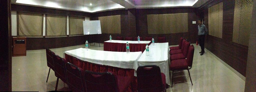 Hotel Thulashi Park Chennai Eksteriør billede