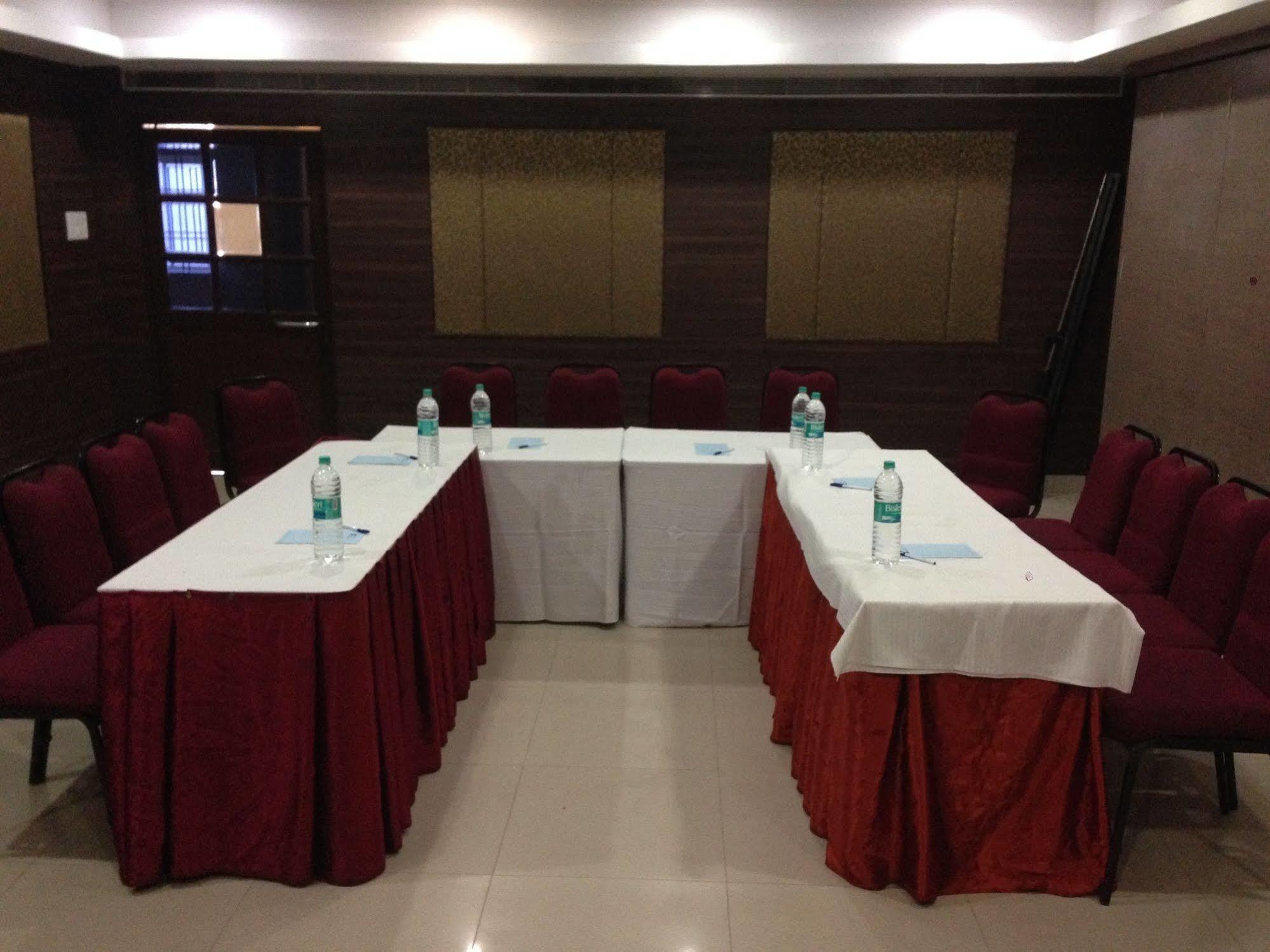 Hotel Thulashi Park Chennai Eksteriør billede