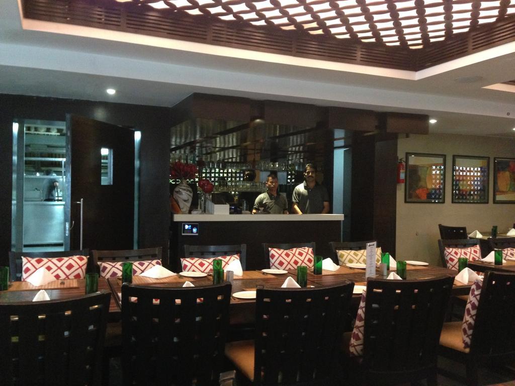 Hotel Thulashi Park Chennai Eksteriør billede